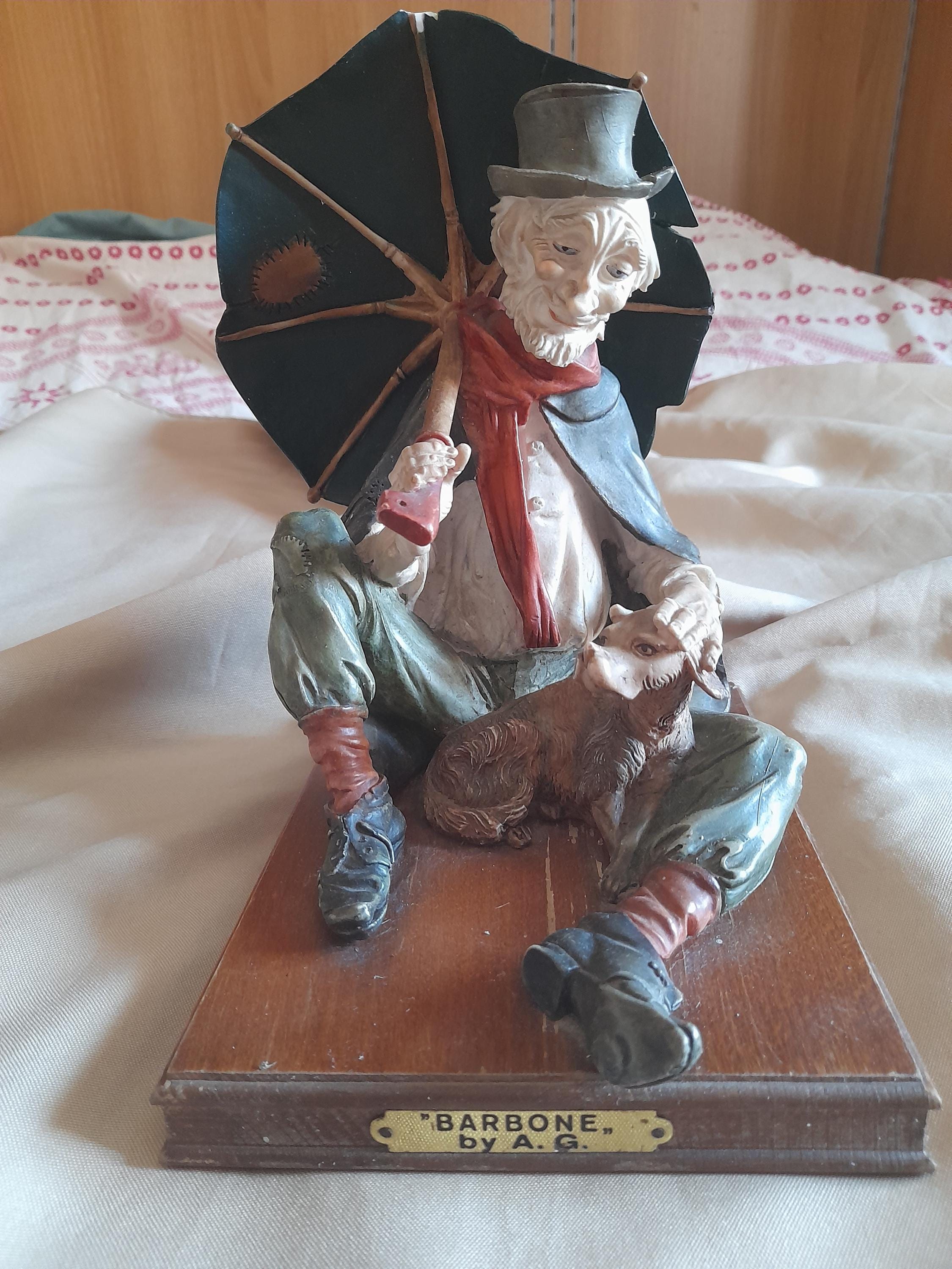 Capodimonte Hobo Dog - Etsy