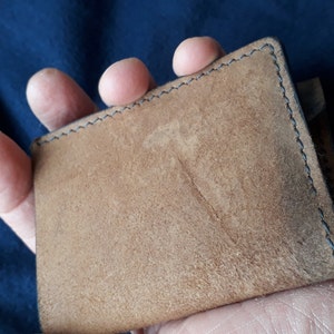 Portafogli compatto in pelle marrone effetto vissuto porta spicci porta carte