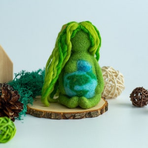 Mother Earth Gaia Statue Boho Spiritual Alter Shelf Decoration Green and Gold Earth Mother Nature Religious Decor Mother earth goddess