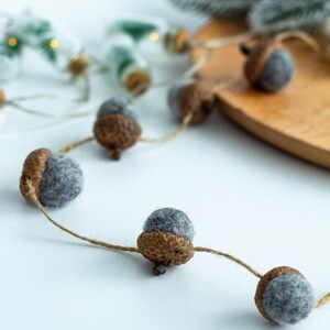 Acorn decorations Christmas acorn garland Pom pom garland Felt garland Christmas bunting Christmas decorations Acorn ornaments Home decor image 4