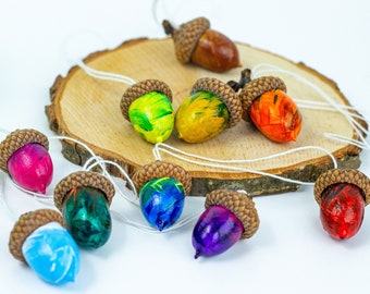 Hand painted multi-colored acorns Set of 10/20/30 Natural Acorns Fall home decor Autumn decoration Acorn ornaments Fall wedding decor