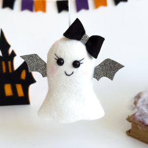 Felt Ghost Ornament with Bow and Glitter Wings – Hanging Halloween Decoration – Cute Spooky Plush – Handmade Halloween Ornament