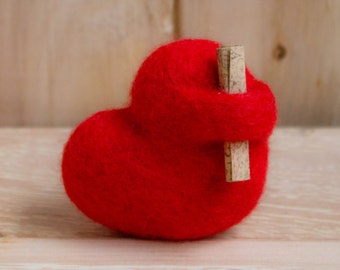 Needle Felted Heart Valentines Day gift, Wool love romantic gift home decor, Heart with message Personalized gift for her for him