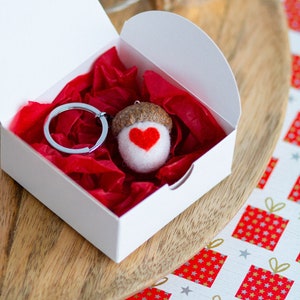 Handmade keychain "Love" gifts for her valentines day Wool white and red acorn keychain Cute keychain Small gifts for valentines day image 8