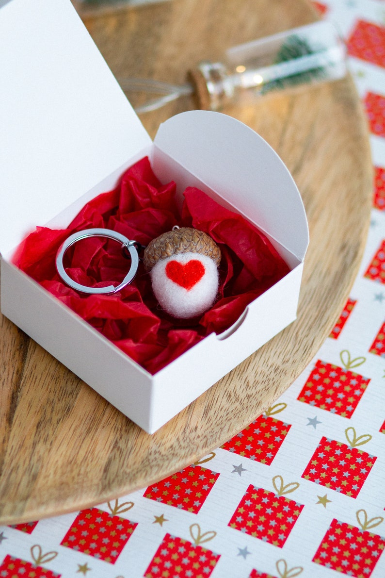 Handmade keychain "Love" gifts for her valentines day Wool white and red acorn keychain Cute keychain Small gifts for valentines day image 8
