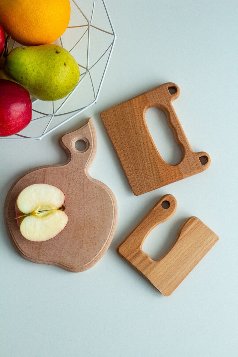 Children's toy kitchen set wooden board and 2 knives Toddlers Knife Safe Wooden Knife Wooden Kids Knife for Cooking image 3