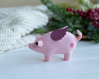 Christmas pig ornament, Felted piglet on a Christmas tree, Pink pig ornament Christmas decorations New year gift 2024