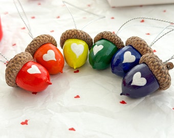 Love-themed ornaments | Valentines acorns ornaments | Hand Painted  acorns Set of 6 |  Acorn decorations | Handmade Valentine's crafts