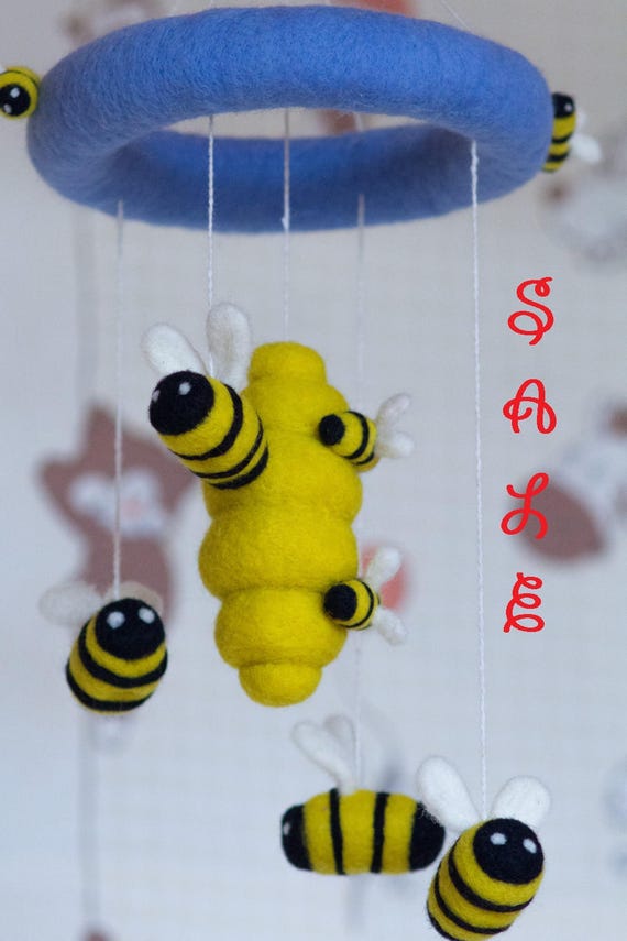 bee baby mobile