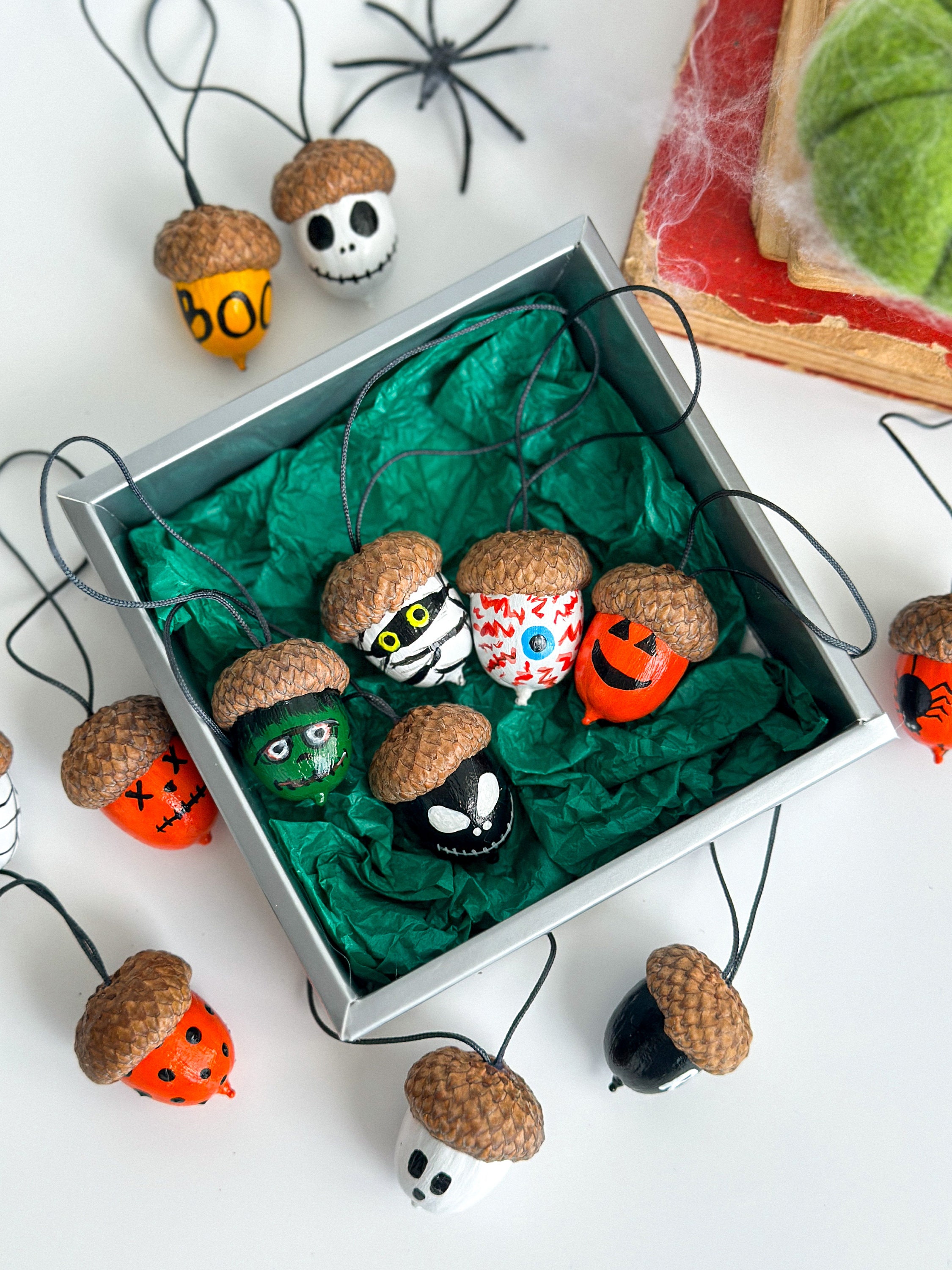 ハロウィンどんぐり飾り ハロウィンどんぐり飾り 13個セット 手描きの