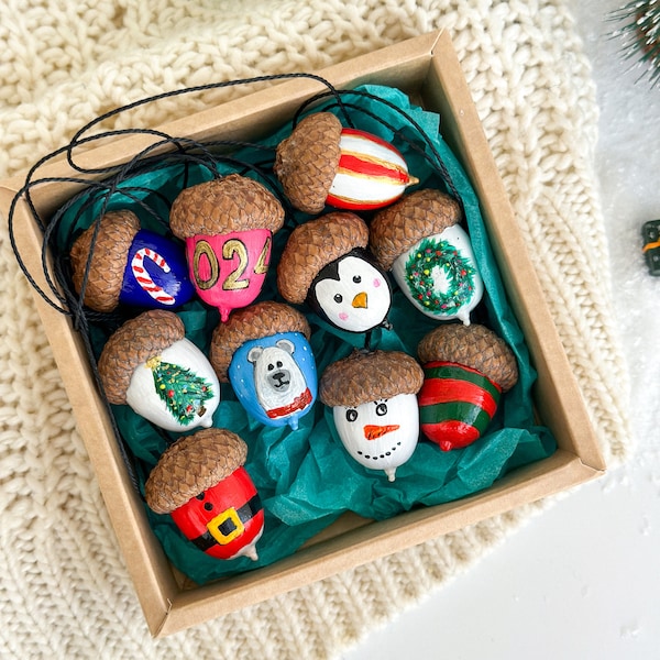 Acorn ornaments Set of 10 Hand painted multi-colored acorns Christmas home decor Christmas acorn ornaments Christmas gifts Tree ornaments