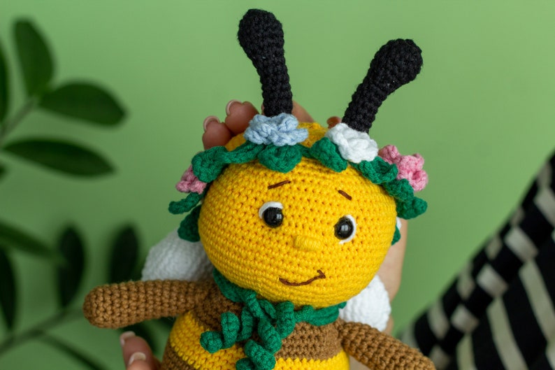 Knitted amigurumi toy Bee, Crochet bee, amigurumi bee, amigurumi toys image 5