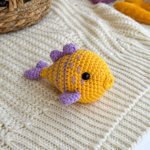 Pesce all&#39;uncinetto fatto a mano, peluche Amigurumi, pesce lavorato a maglia fatto a mano, giocattolo di pesce fatto a mano, pesce amigurumi, pesce all&#39;uncinetto