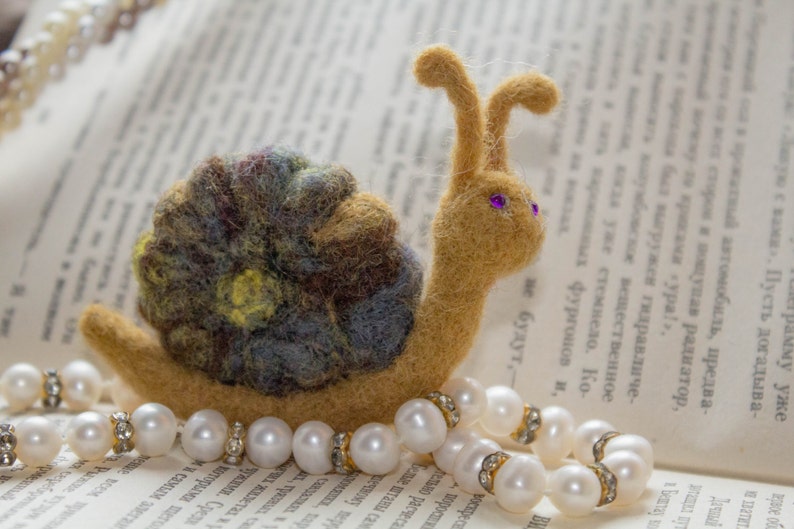 Snail brooch Handmade brooch Felt brooch Wool brooch Women's accessories Felted Miniature snail Felted snail Eco Friendly image 2