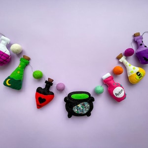 Halloween garland, Potion halloween decor, Halloween Potion bottles, Halloween felt potion poison bottle decoration Witch Decor Spooky decor