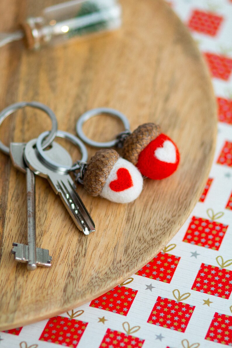 Handmade keychain "Love" gifts for her valentines day Wool white and red acorn keychain Cute keychain Small gifts for valentines day image 2