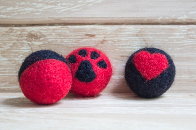 Cat Toy.Cat felt toy ballsset of 3 wet felted wool cat paw Etsy