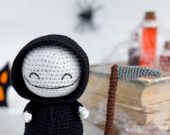 Halloween Knitted grim reaper, Amigurumi Grim Reaper crochet, Halloween death with a scythe, Amigurumi doll, Death crochet, halloween decor