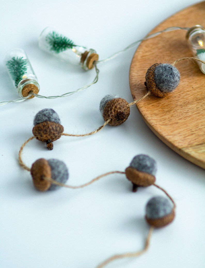 Acorn decorations Christmas acorn garland Pom pom garland Felt garland Christmas bunting Christmas decorations Acorn ornaments Home decor image 7