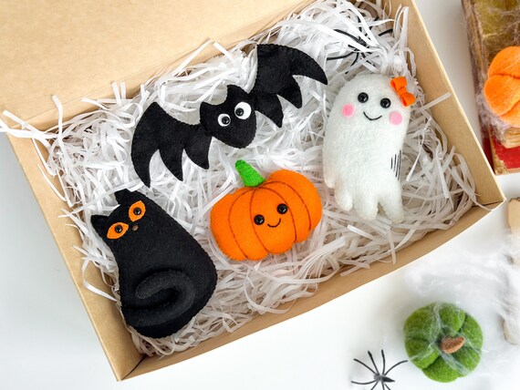 Halloween Decorations, Halloween toys set, Ghost halloween decor, Halloween gift box, Halloween tree ornaments, felt ornaments bat, pumpkin