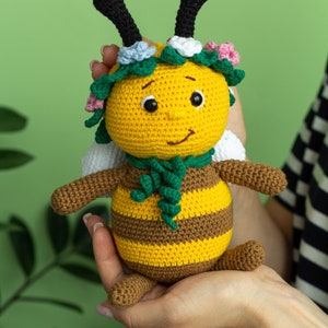 Knitted amigurumi toy Bee, Crochet bee, amigurumi bee, amigurumi toys image 8