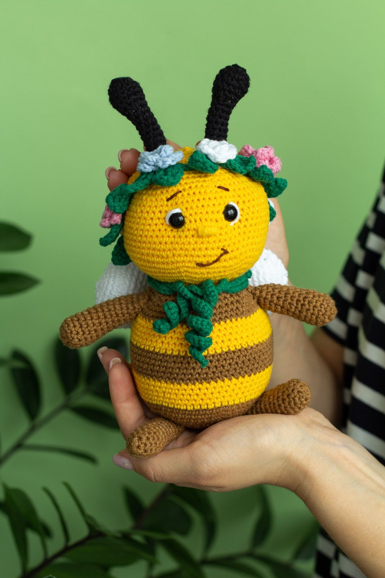 Knitted amigurumi toy Bee, Crochet bee, amigurumi bee, amigurumi toys image 8