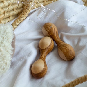 Baby rattle Montessori Rattle, Wooden Maracas for Toddlers, Handmade Baby Sensory Toy Instrument, Natural & Modern Music Toy