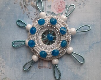 Bead brooch steering wheel