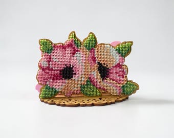 Pink Flower Embroidered Napkin Holder - Beaded Centrepiece - Table Decor