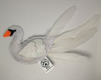 Swan Cat Toy with feathers and catnip/valerian