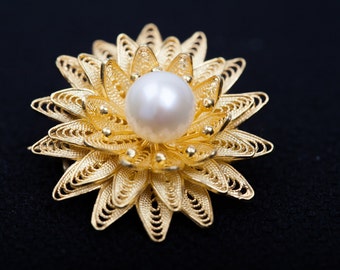 Gold filigree pearl brooch - Nature pearl-June Birthstone-Gifts for MoM-Handcrafted