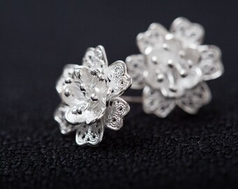 Silver Handcrafted Filigree Flowers earrings