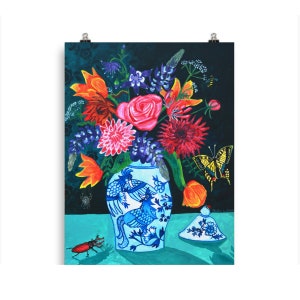 PÓSTER IMPRESIÓN ARTÍSTICA DE JARRONES DE CERÁMICA DELFT AZUL Y BLANCO ORIENTAL BRILLANTE Y ATREVIDO / Bodegón botánico colorido con mariposas e insectos 30 x 40 cm