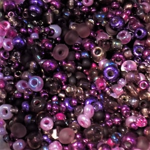 Purple Coloured Mixed Glass Seed Beads x 25g bag.  Mixed Size Beads. Sewing, Embroidery, Embellishments. Crafts. Creative Crafts. Mauve Bead