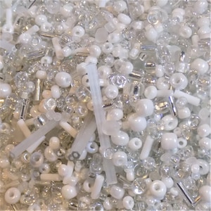 White, Clear and Silver Mixed Seed and Bugle Glass Beads x 25g bag. Winter Bead Mix Mixed Size Beads. Sewing, Embroidery, Embellishments.