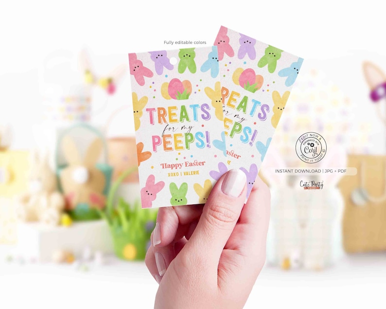 Puede incluir: Dos etiquetas de regalo de Pascua imprimibles con personajes de malvavisco de colores pastel con el texto "Treats for my Peeps!" y "Happy Easter XOXO Valerie".