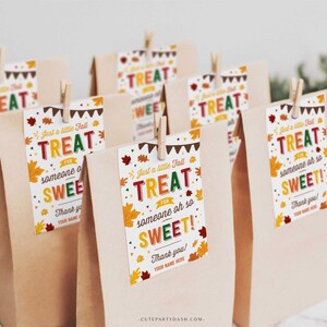 Pu&ograve; includere: Un set di sacchetti di carta marrone con etichette regalo autunnali colorate che dicono "Just a little Fall Treat for someone or so SWEET!"  Grazie! Il tuo nome qui.