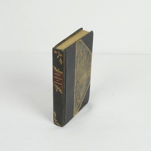 Antike religiöse Buch, &quot;Perfektion der jungen Mädchen&quot;, von Abbé Chevojon, zwölfte Auflage, 1898