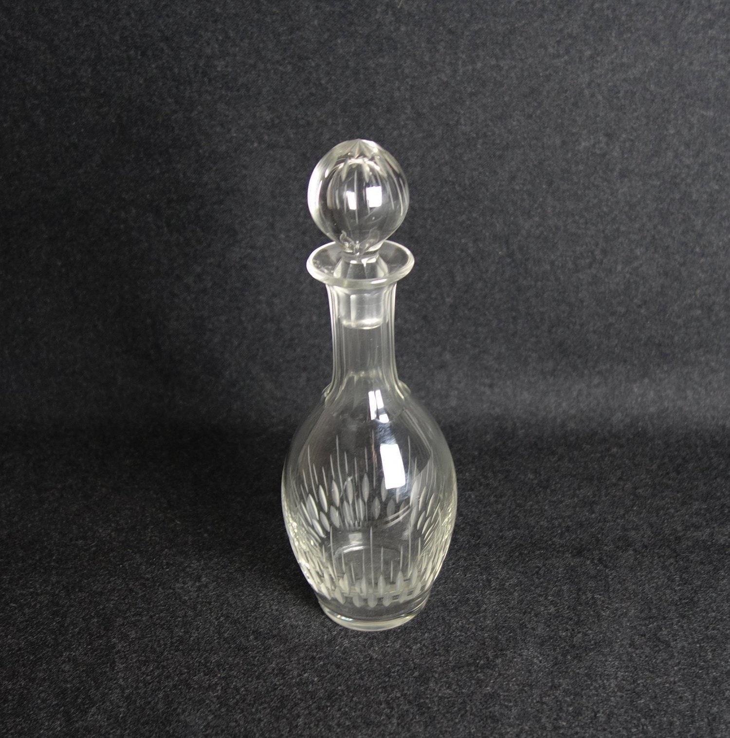 Français Carafe Gravée Vintage avec Couvercle Gravé, Vers 1940