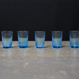 小さな青いグラス5個セット、酒グラス