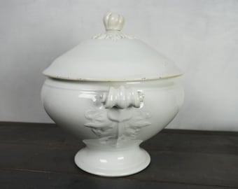 ヴィンテージホワイト磁器スープチューリン（蓋付き） – 大きくて
