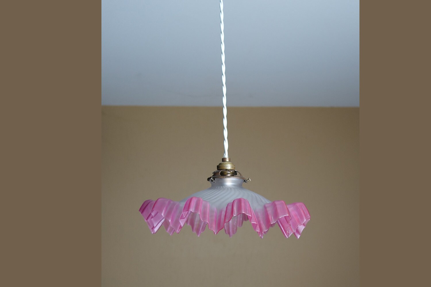 Français Vintage Rose Abat-Jour avec Support de Plafond en Céramique, Ca 1900