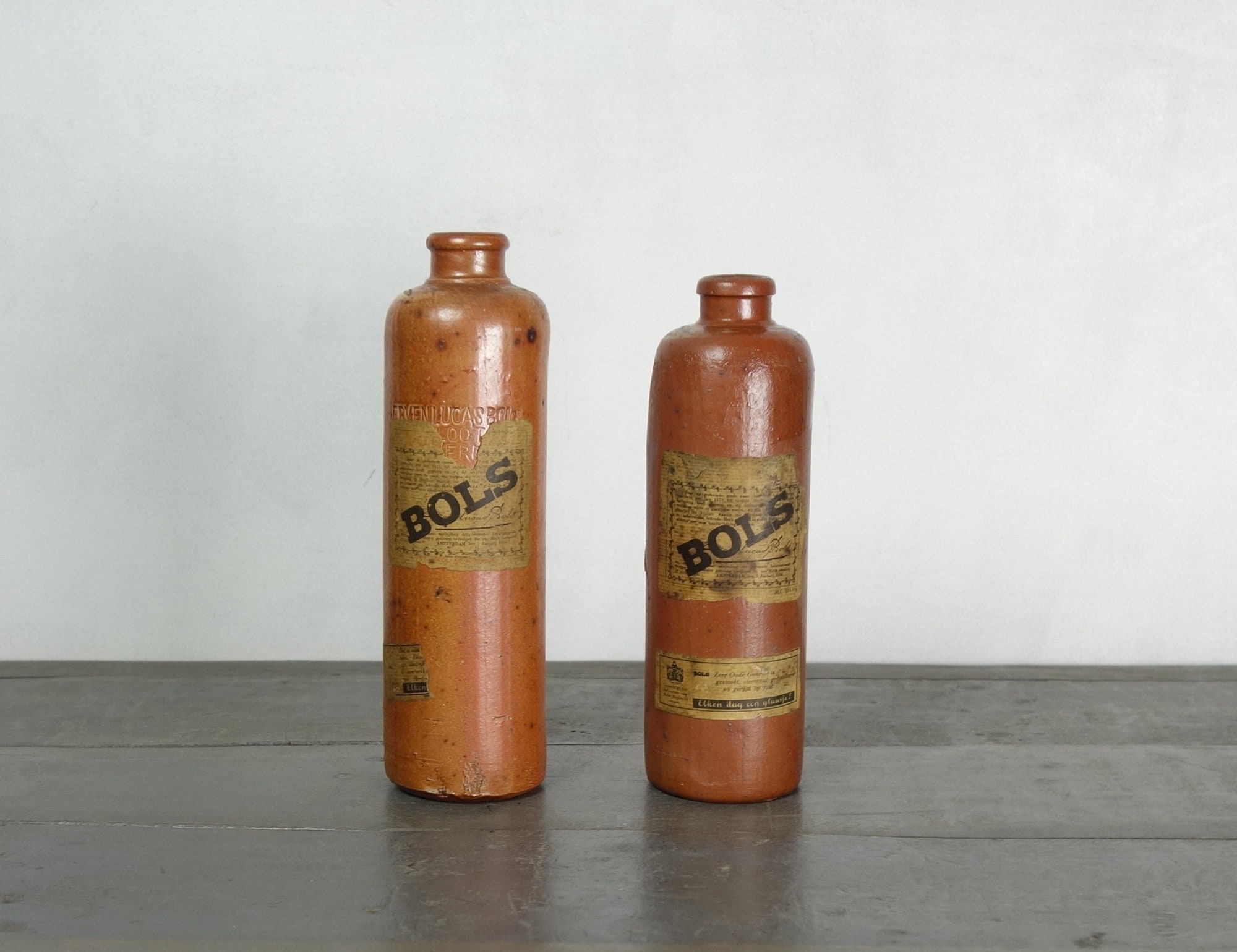 Ensemble de 2 Bouteilles Bols Antiques, Grès Vitré, Erven Lucas Bols, Amsterdam