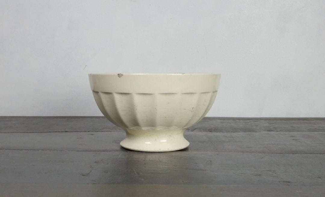 フランスのアンティークファセットボウル、アンティークホワイトボウル