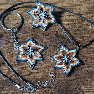 Pin/collar/parche de esmalte Bear Pride Lily