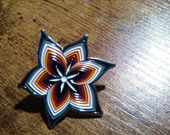 Bär Pride Lilie Emaille Pin