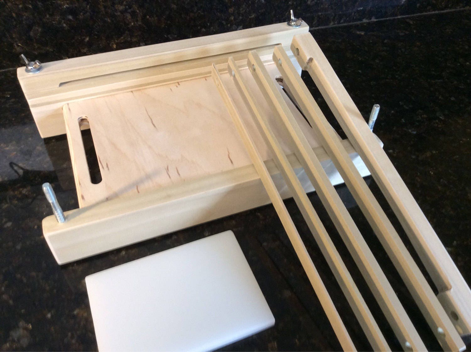 Horizontal Adjustable Bread Slicing Guide