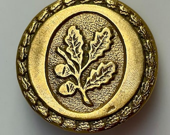 Medium Antique Oak Leaf Acorn Old Metal Picture Button Antique Botanical