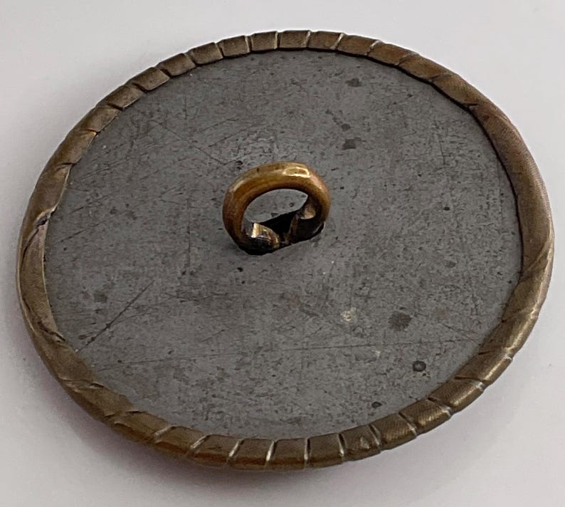 Large Victorian Metal Antique Daisy Flowers Old Floral Button Daisies