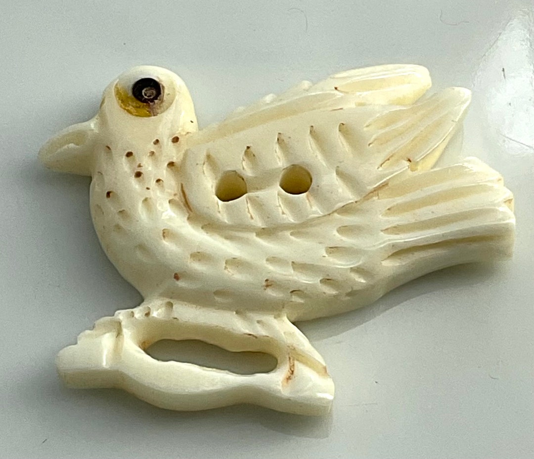 Large Bird Carved Vintage Novelty Button Realistic Shape Etsy